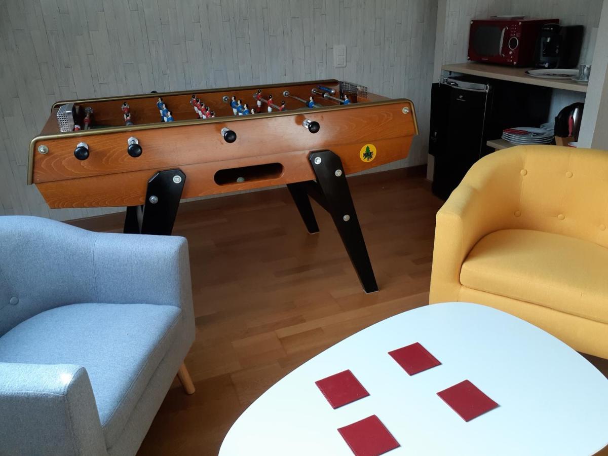 Chambre Au Nuit Etoile Et Jacuzzi Prive Bed & Breakfast Pleuven Екстериор снимка